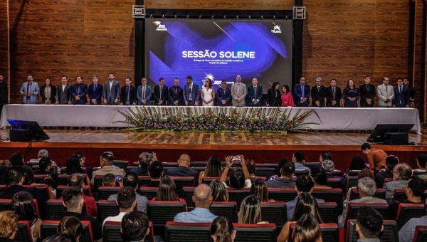 Homenagens e Reconhecimento: Sessão solene da Aleac celebra contribuições notáveis para o desenvolvimento do Acre